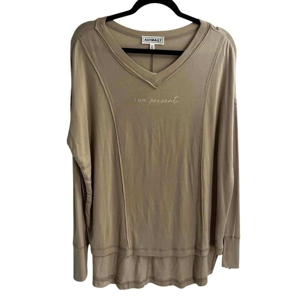 Ali Mally Peace Love World I am Present Jersey Long Sleeve Beige Top NEW XS